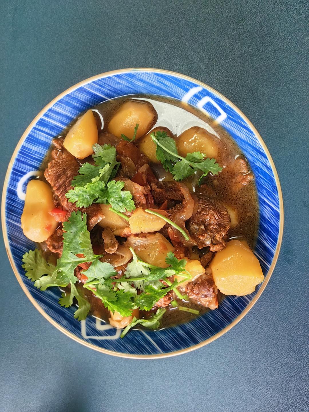 红烧牛肉土豆 （独家秘制）