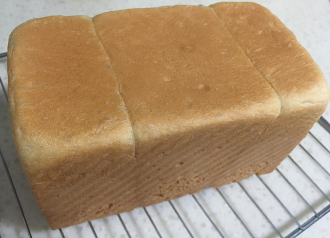 只需一次发酵的超软吐司（附面包机揉手套膜攻略）
