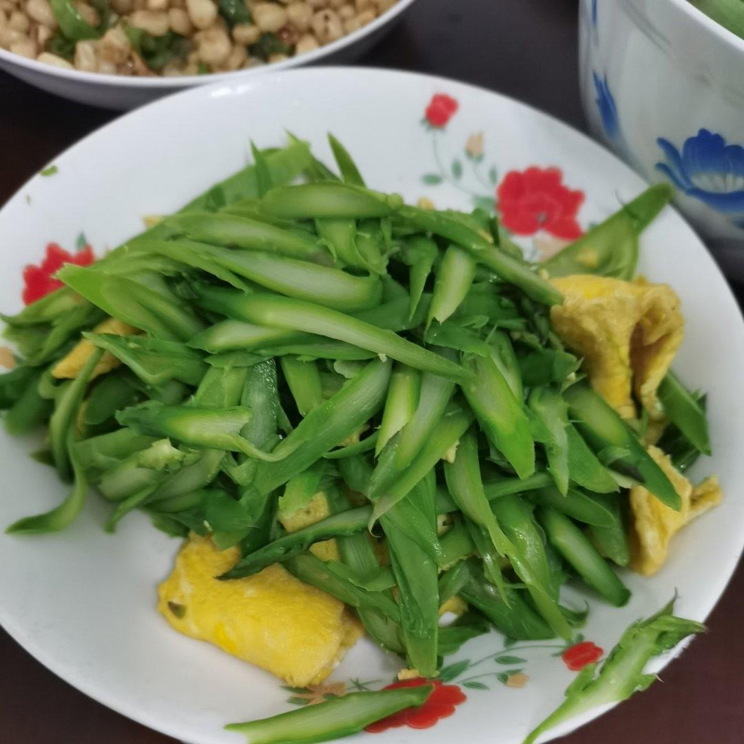 芦笋炒鸡蛋—小朋友春季长个子必备菜品