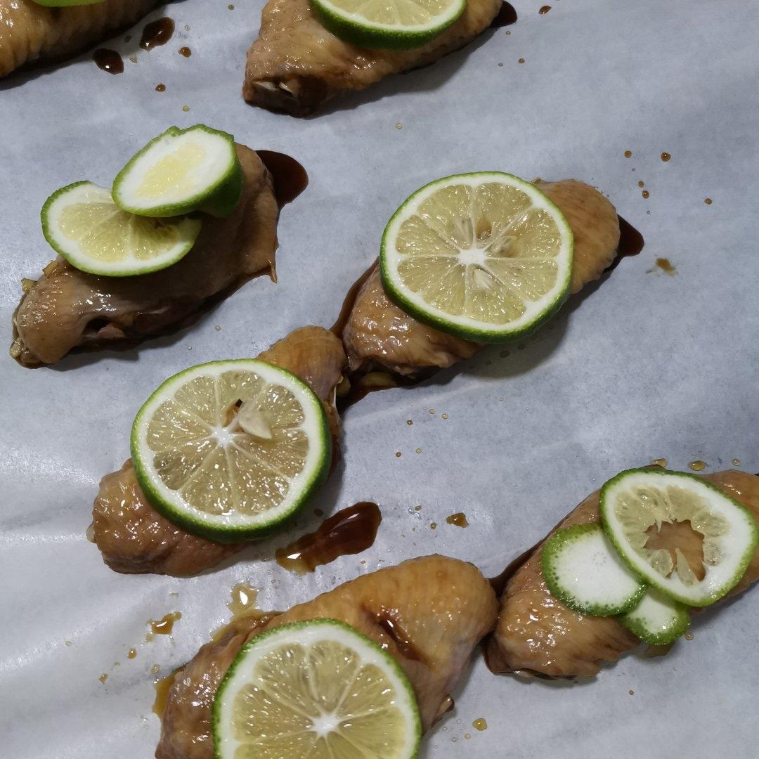 好吃到舔手指的🍋柠檬蒜香烤鸡翅-「家庭版」