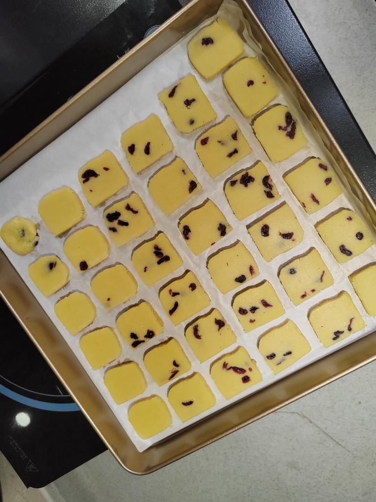 奶香浓郁酸甜酥脆的蔓越莓黄油曲奇