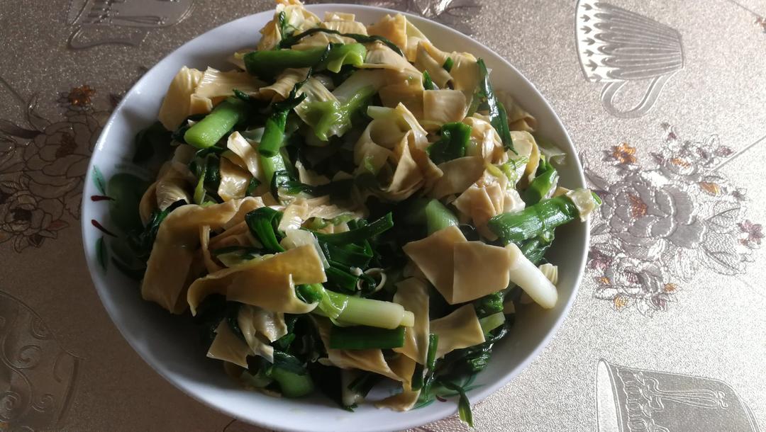 大蒜炒鲍鱼（小美锅菜谱）