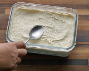 【小高姐】香草冰淇淋 手工制作的经典冰淇淋的做法 步骤9