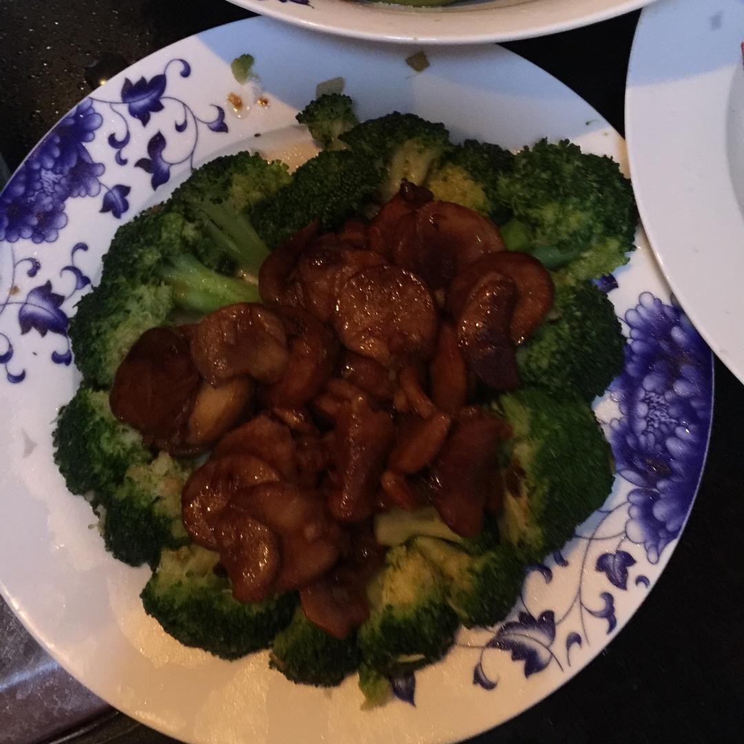 杏鲍菇扣西兰花