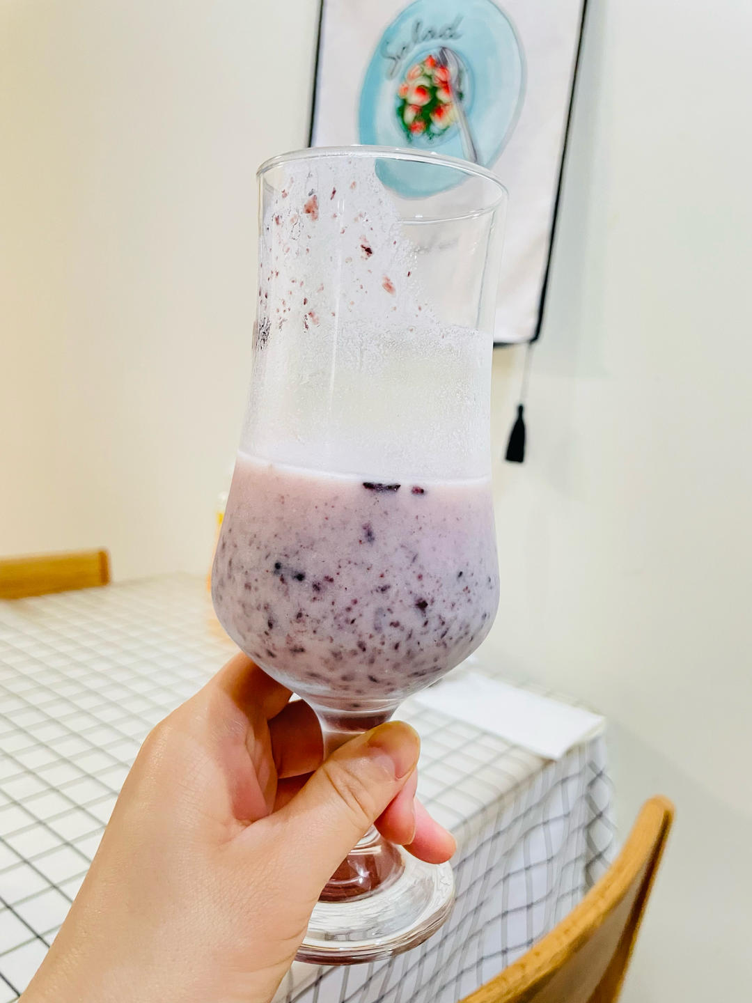 一只酸奶牛 在家diy