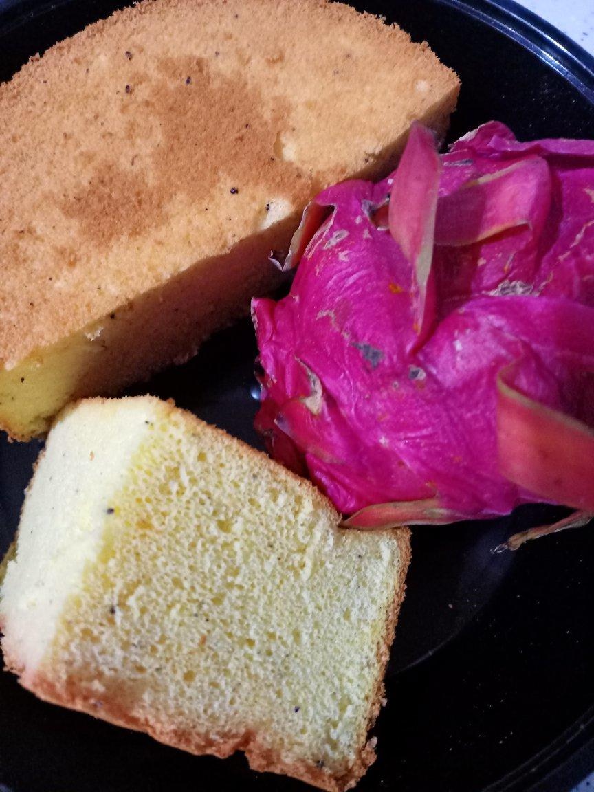 Bakingpie-火龙果戚风蛋糕