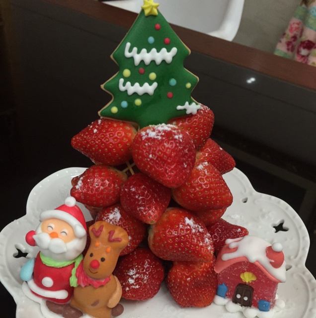 草莓圣诞树。ヾ(*´∀｀*)ﾉ