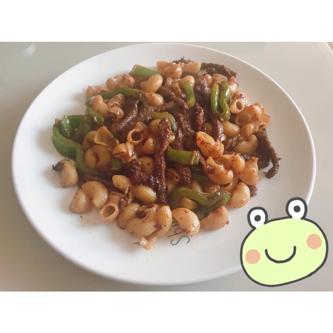 黑椒牛柳炒意面