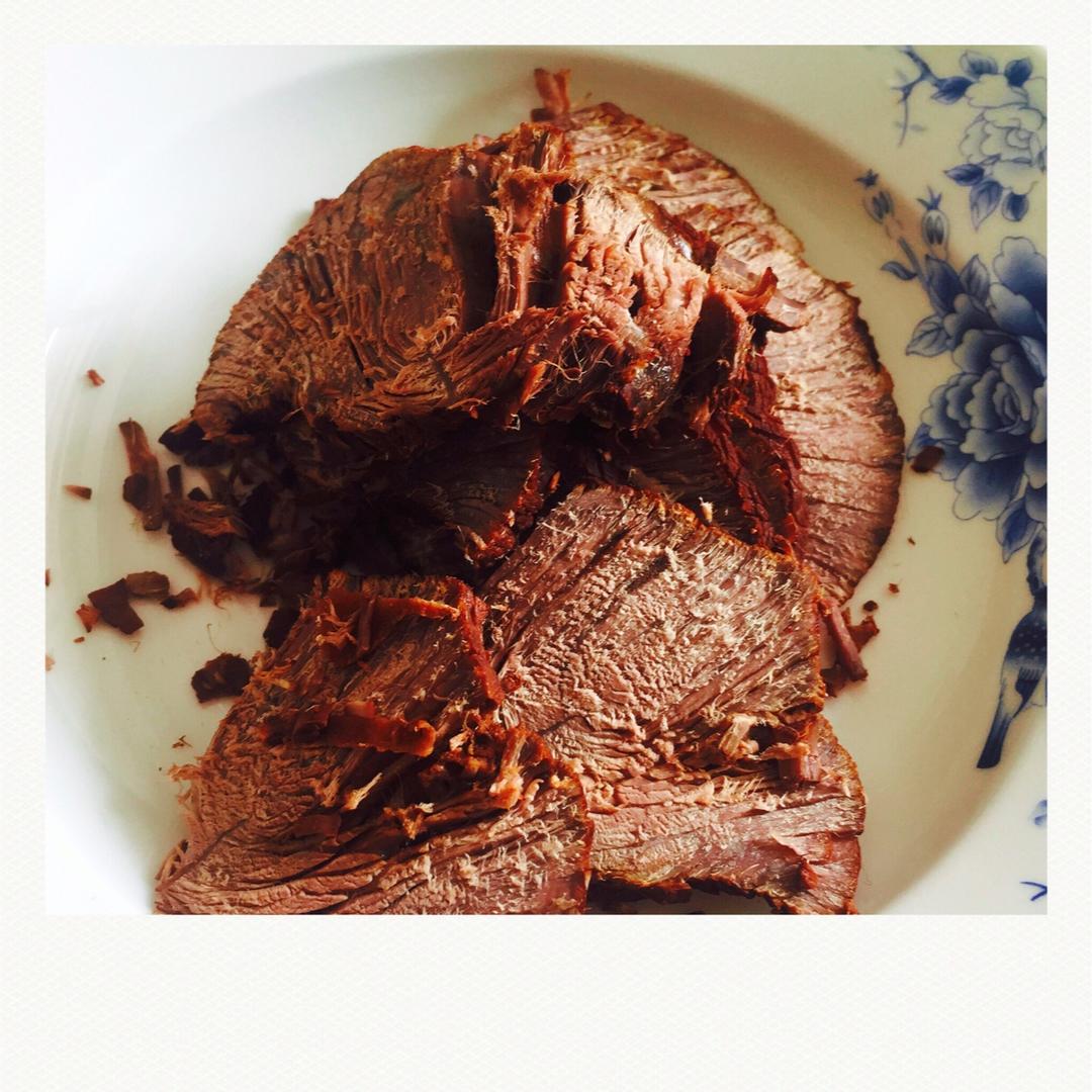 超简单卤牛肉 电饭煲版