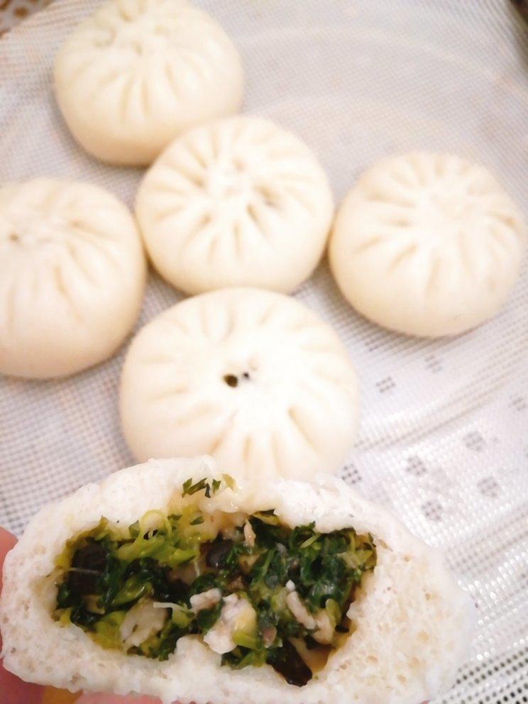 油菜香菇菜包