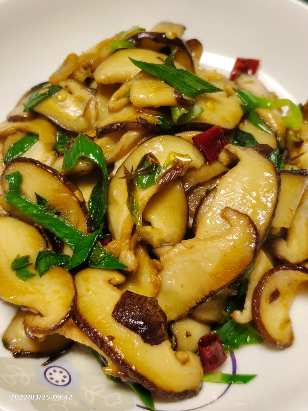 🔥低脂美味～比肉还好吃的爆炒香菇