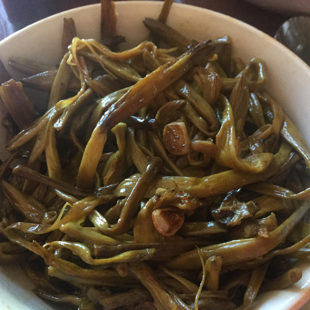 清炒黄花菜