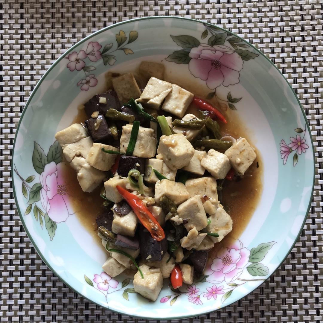 家常猪血豆腐