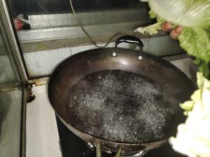 油泼生菜的做法 步骤2