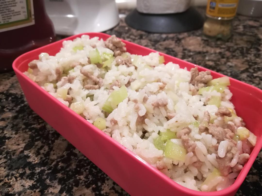 芹菜牛肉末「下饭神器」