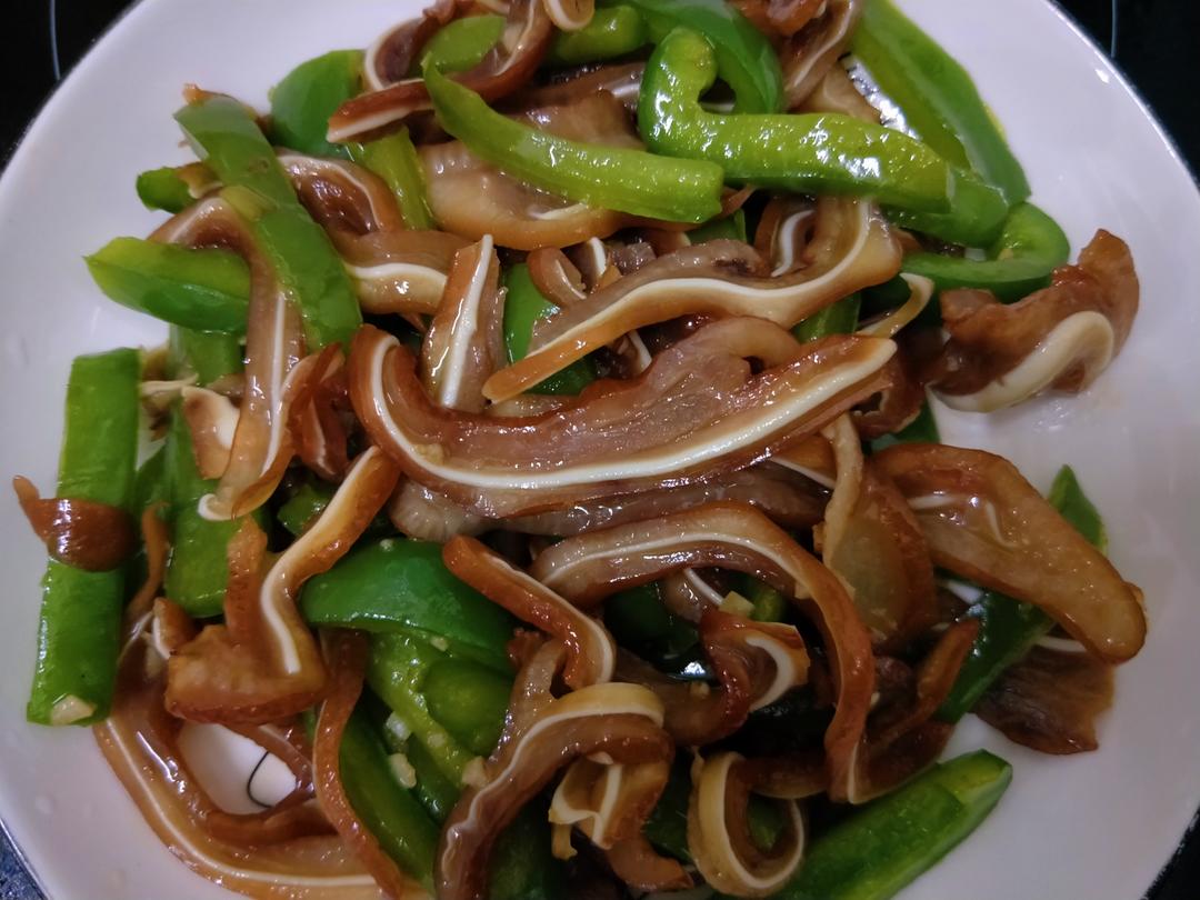 飘香猪耳朵炒青椒