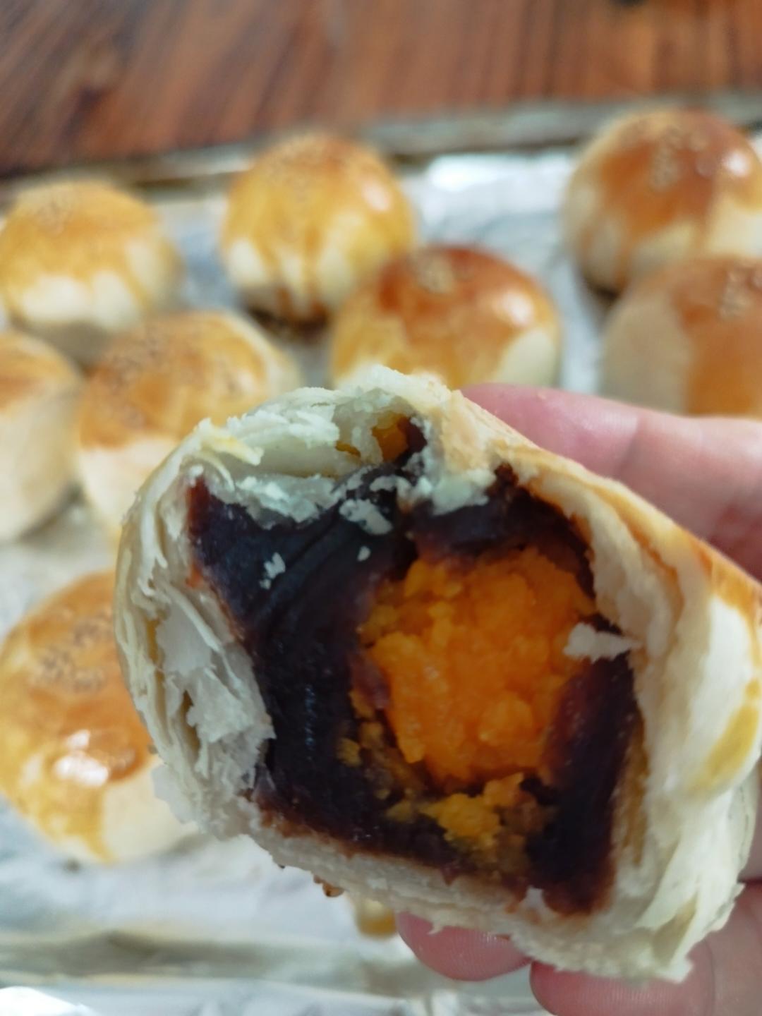 超简单 免揉 酥掉渣的蛋黄酥(超详细附全程视频)不破酥『万能酥皮』