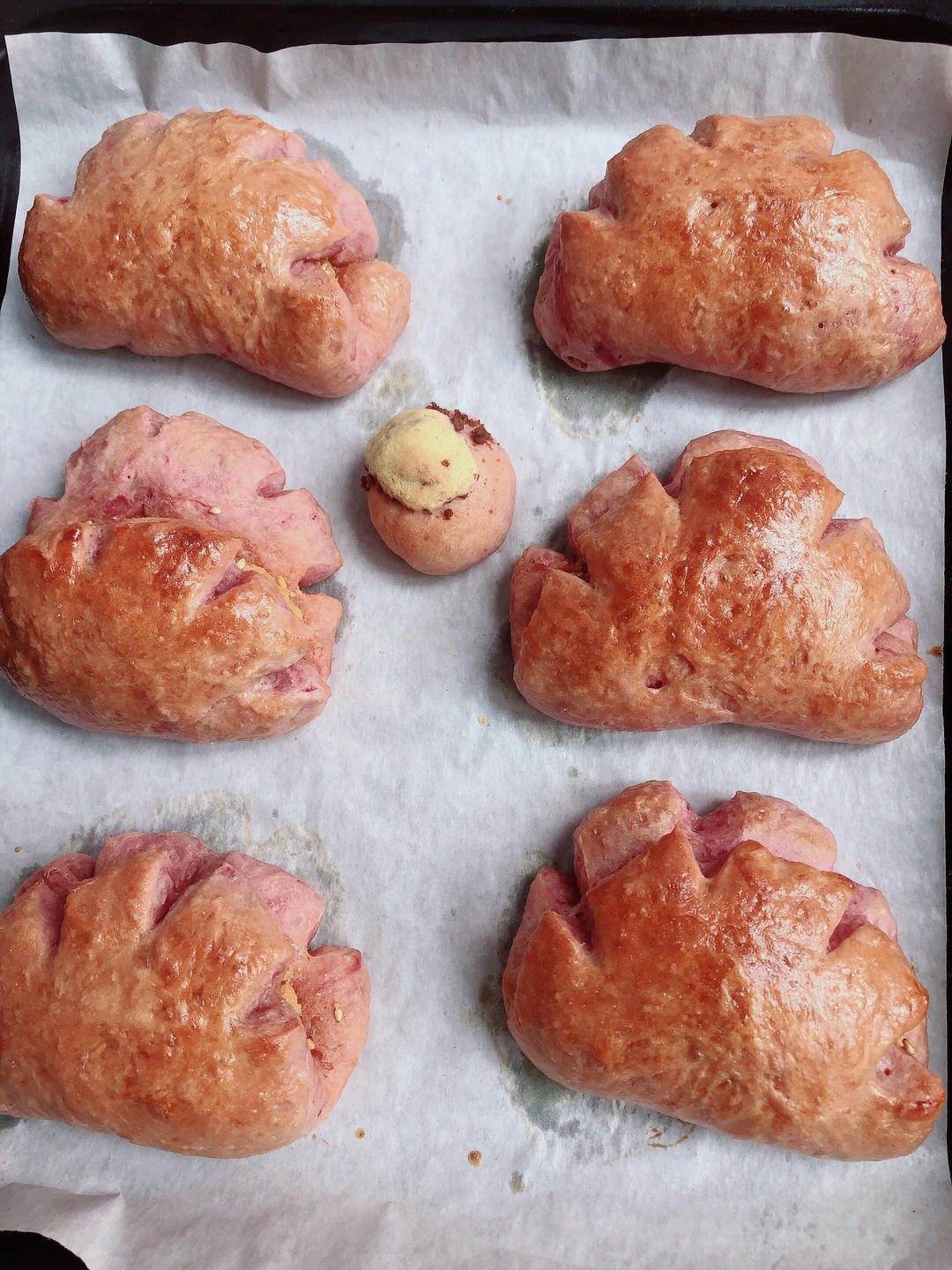 卡仕达奶油面包/熊掌面包