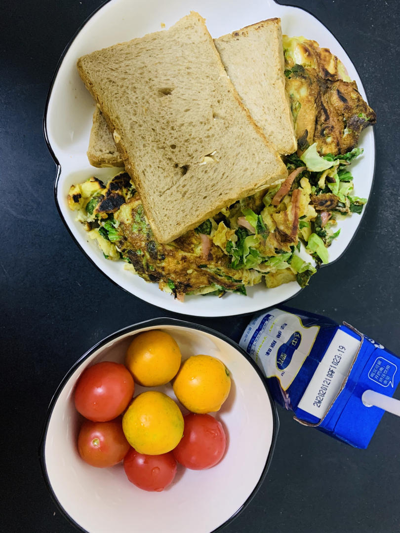 减脂餐～生菜鸡蛋全麦饼