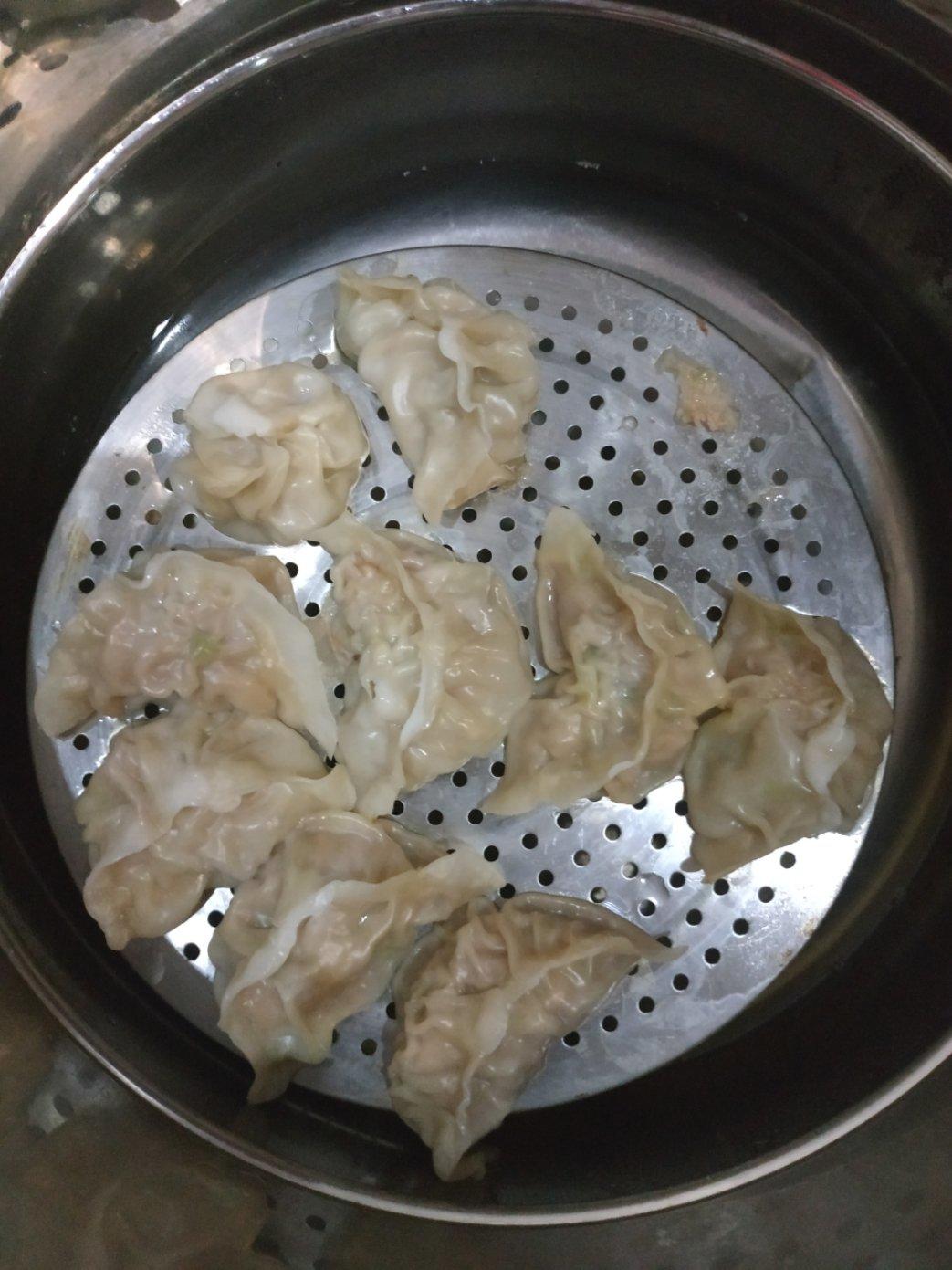 韭菜猪肉饺子(最简单最好吃又最多汁的饺子)
