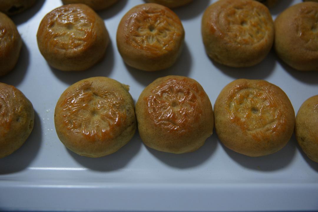 绿豆杏仁肉松馅月饼