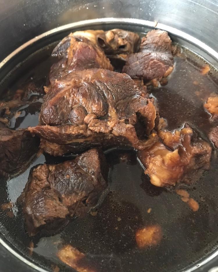 卤牛肉