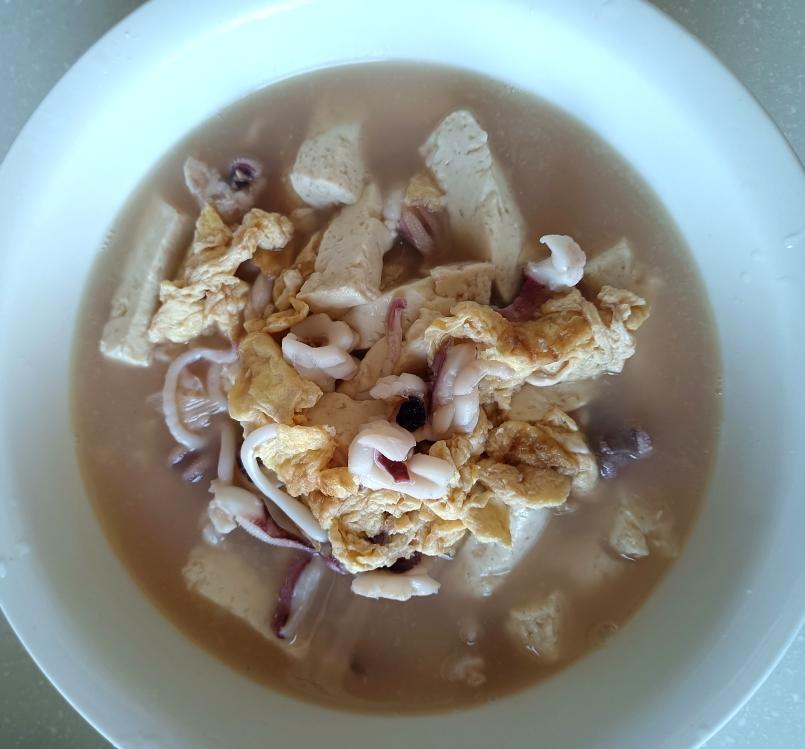 墨鱼豆腐鸡蛋汤