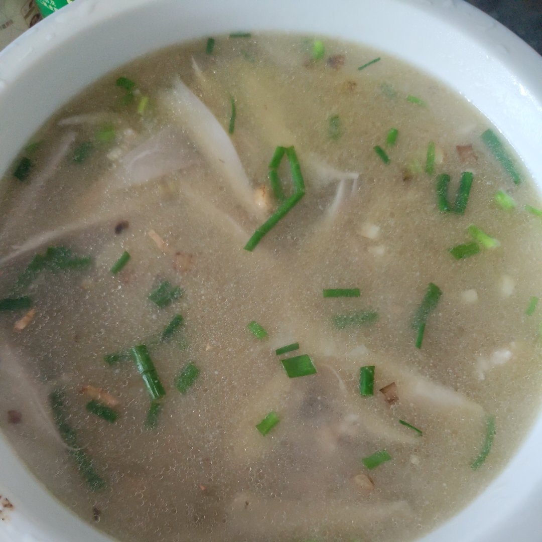 平菇肉片汤