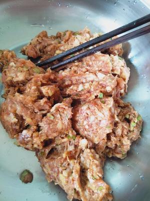 超好吃的韭菜虾仁猪肉馅水饺的做法 步骤1