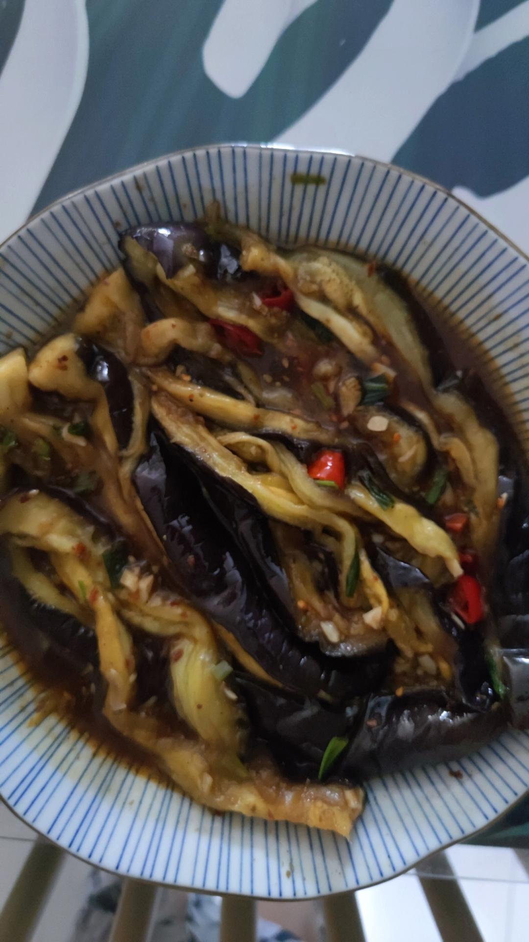 看似10分钟其实都是微波炉在工作的懒人烤茄子