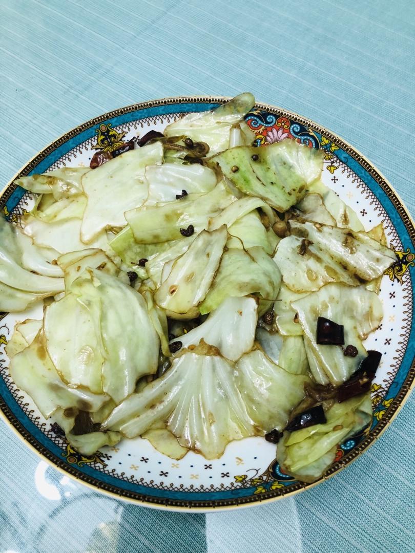 厨师长教你：“手撕包菜”的家常做法,简单又不失美味