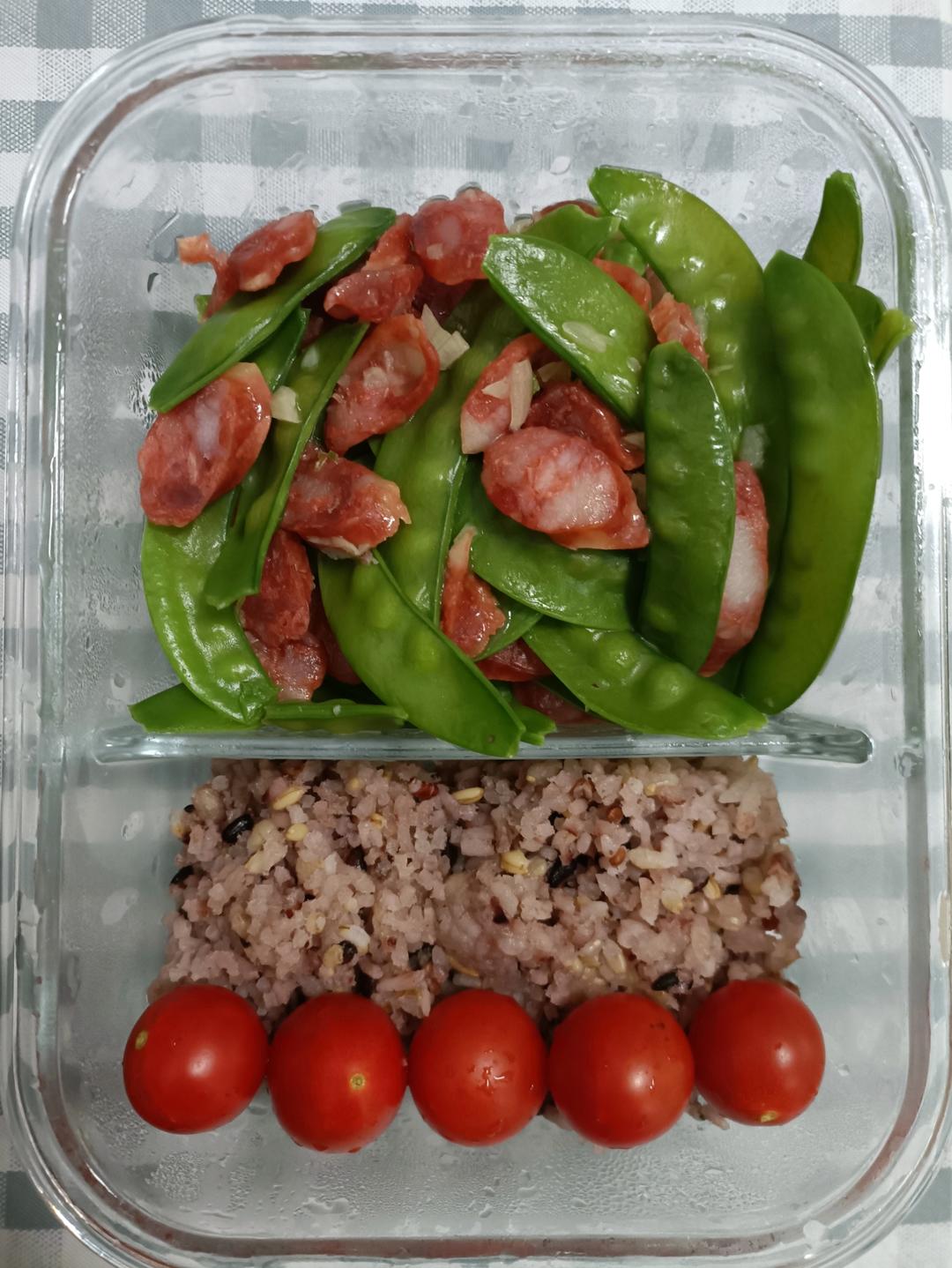 无比简单的荷兰豆炒腊肠，营养又好吃～！