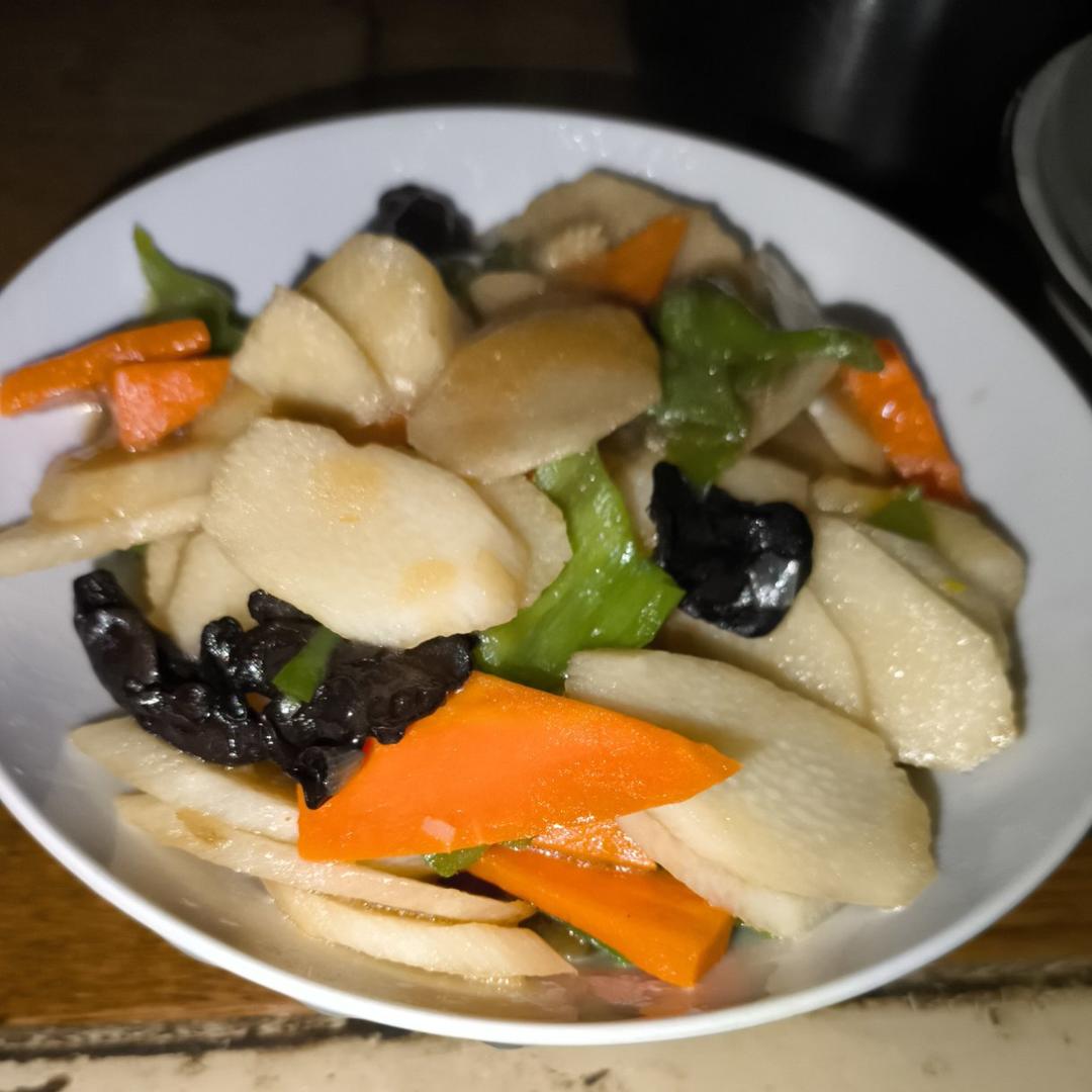 十分钟快手菜-爽口不油腻的四色脆炒山药