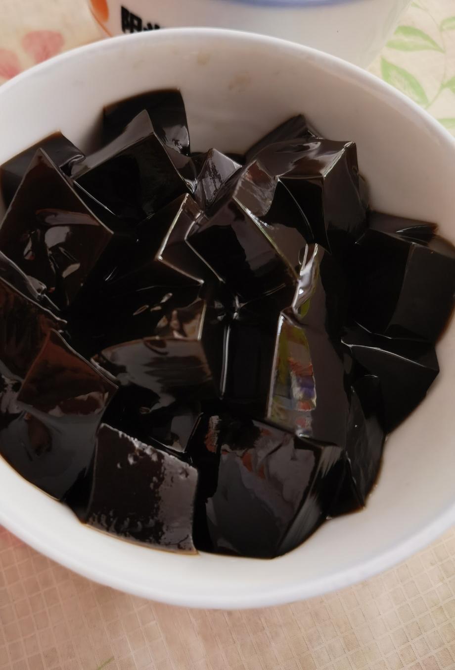 解暑黑凉粉的做法