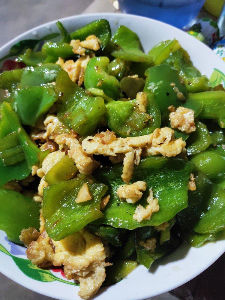 青椒炒鸡蛋(原图，从不修图)
