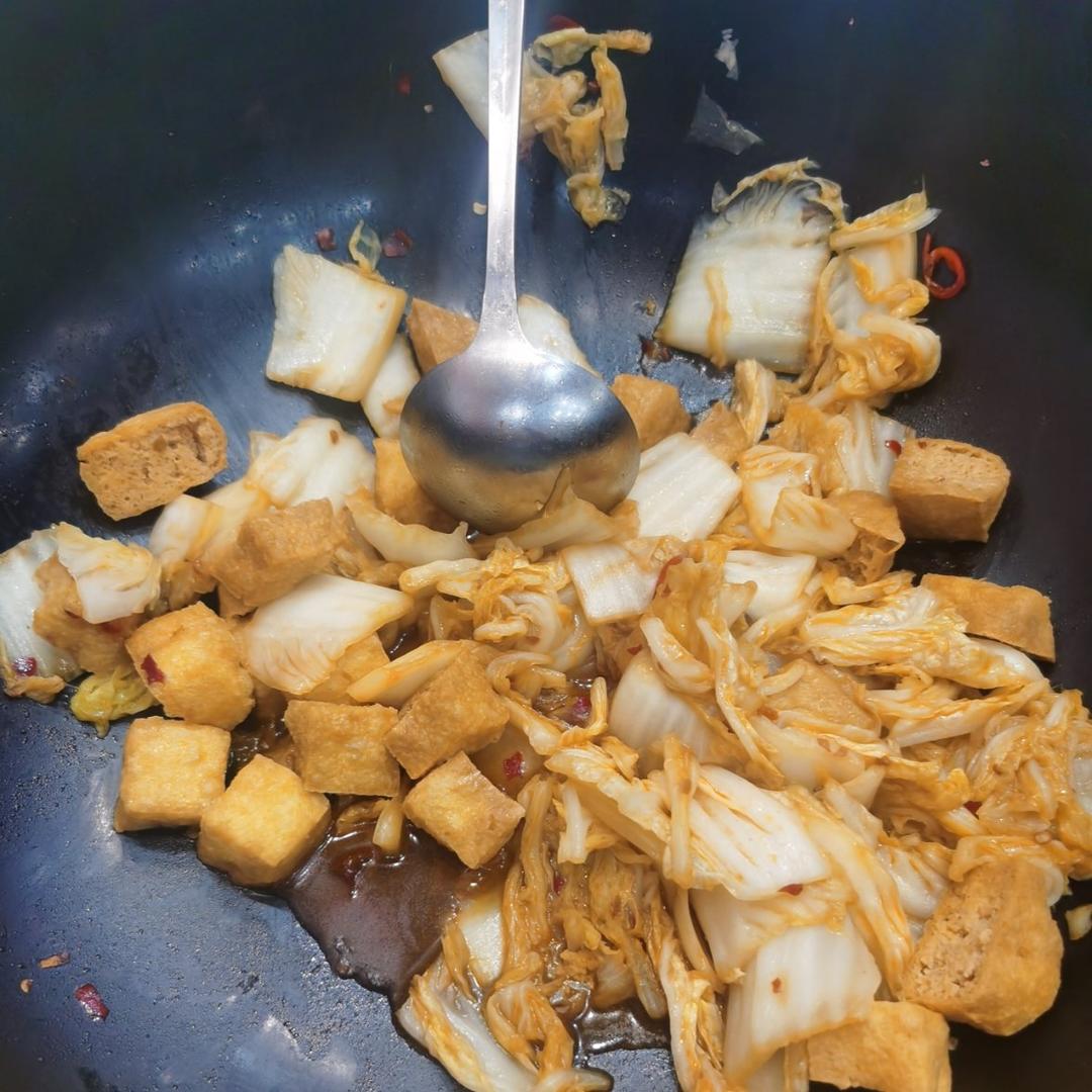 娃娃菜焖豆泡巨下饭！