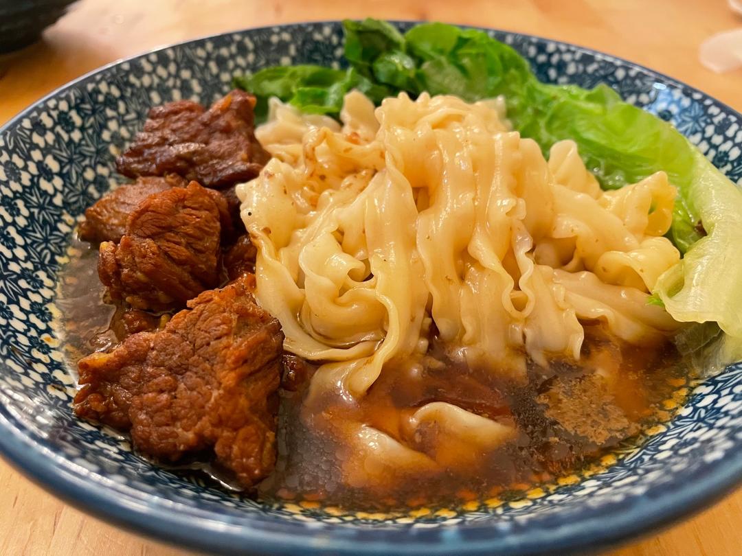 文怡红烧牛肉面的做法