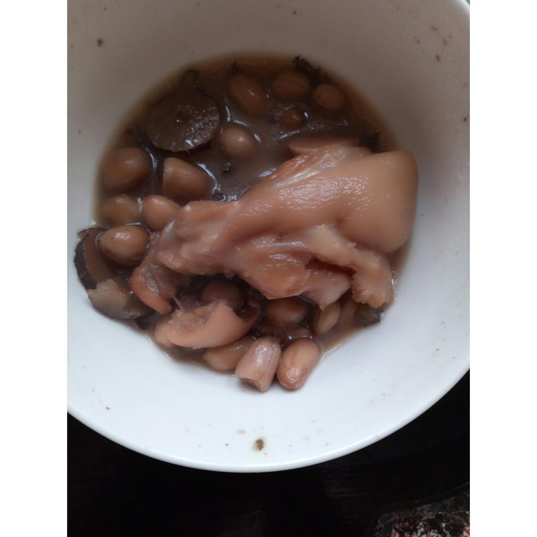 花生猪蹄汤