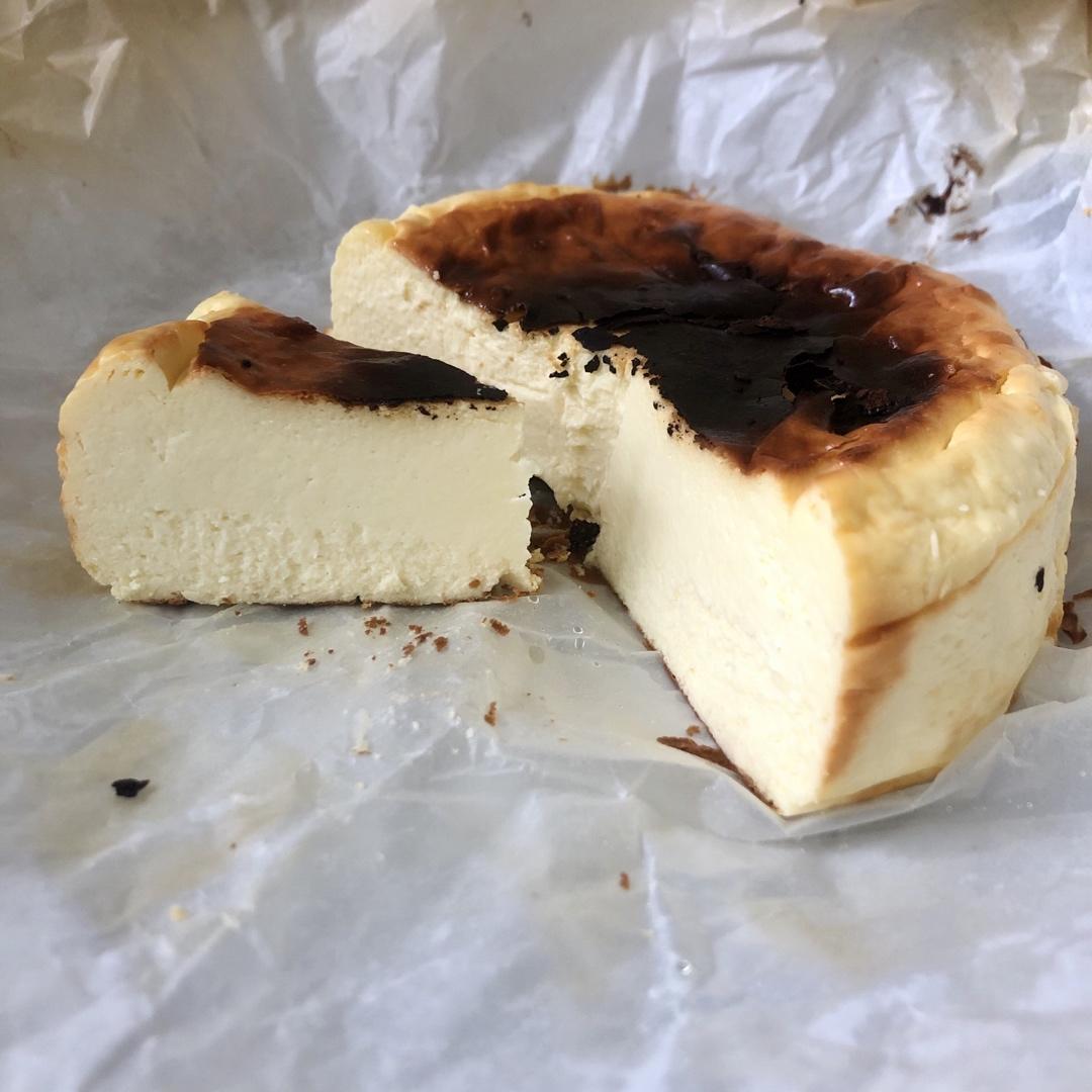 正宗巴斯克烧焦芝士蛋糕 Original Basque Burnt Cheesecake