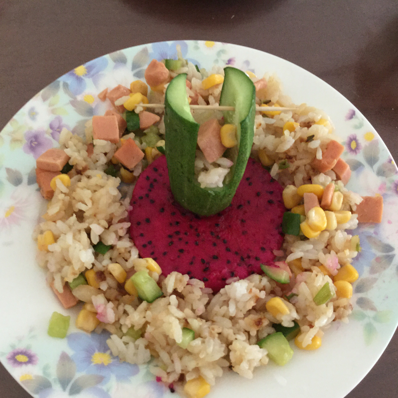 黄瓜小桶炒饭