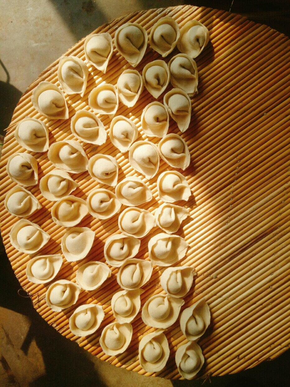 上海菜肉馄饨（附两种馄饨的包法）