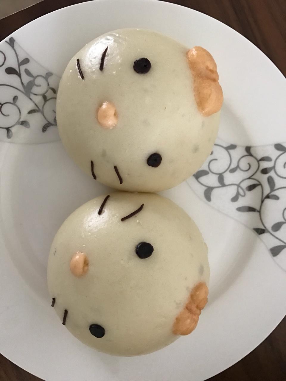 治愈系萌宝小食做的可爱的小猪包子