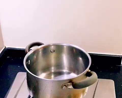 西班牙辣味香肠小扁豆汤的做法 步骤2