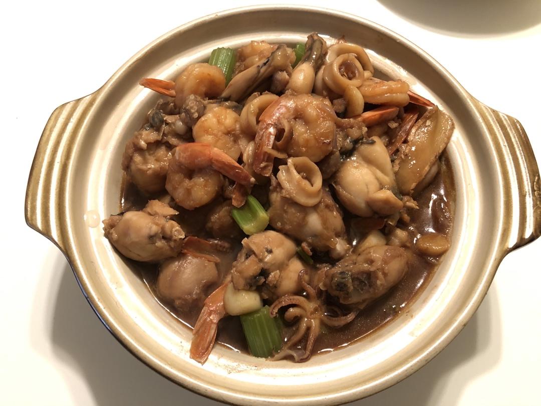 嗦蛙腿到停不下来的啫啫牛蛙鲜虾煲