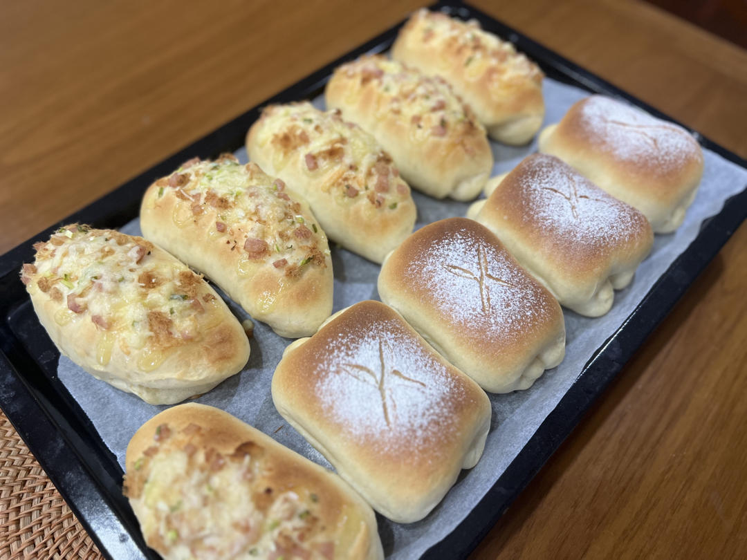火腿肉松芝士面包