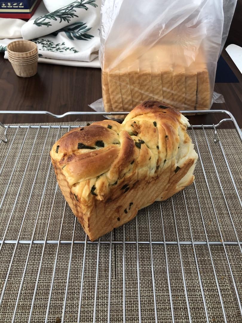 香葱肉松手撕吐司