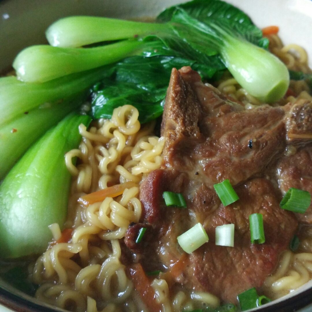 红烧麻油排骨面