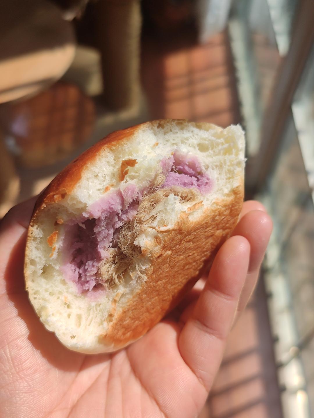 牛奶芋头包，沙面红豆包