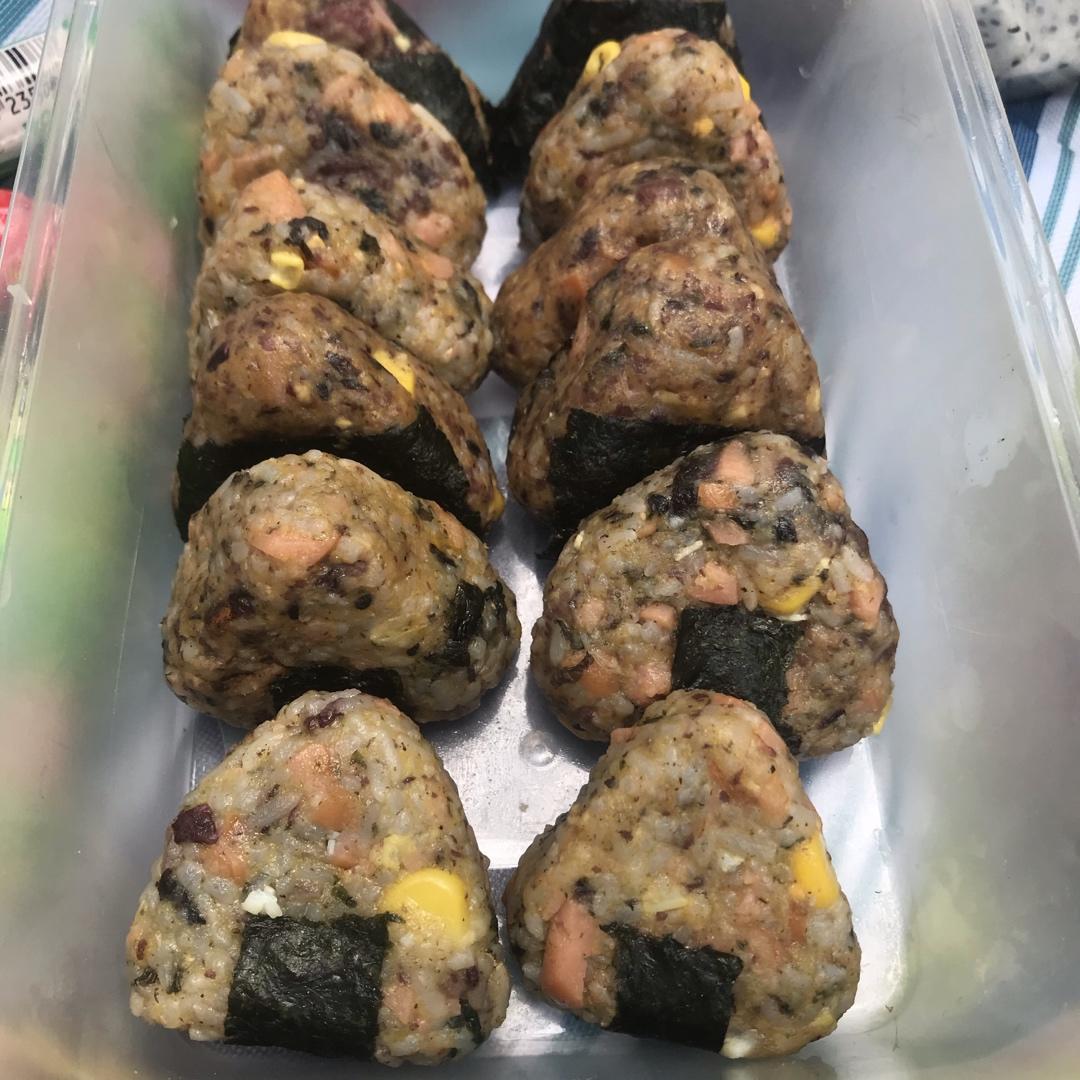 肉松海苔饭团🍙