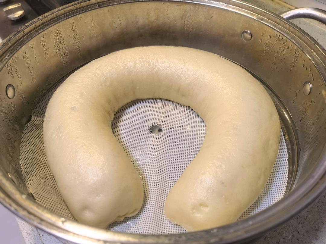 肉龙（祥云肉卷）